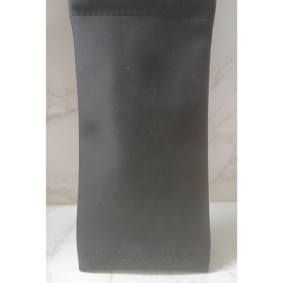 NEW Kendall + Kylie Oversized Black Womens Polarized Sunglasses - Picture 7 of 7